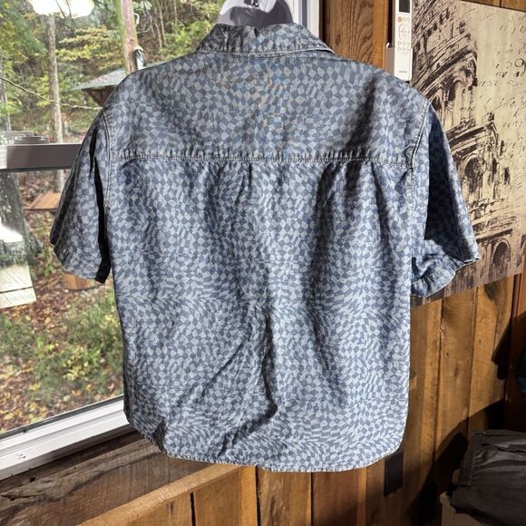 Levi's Women Aiden Blue Short Sleeve Resort Shirt Button Down Harper Laser M - Picture 4 of 16